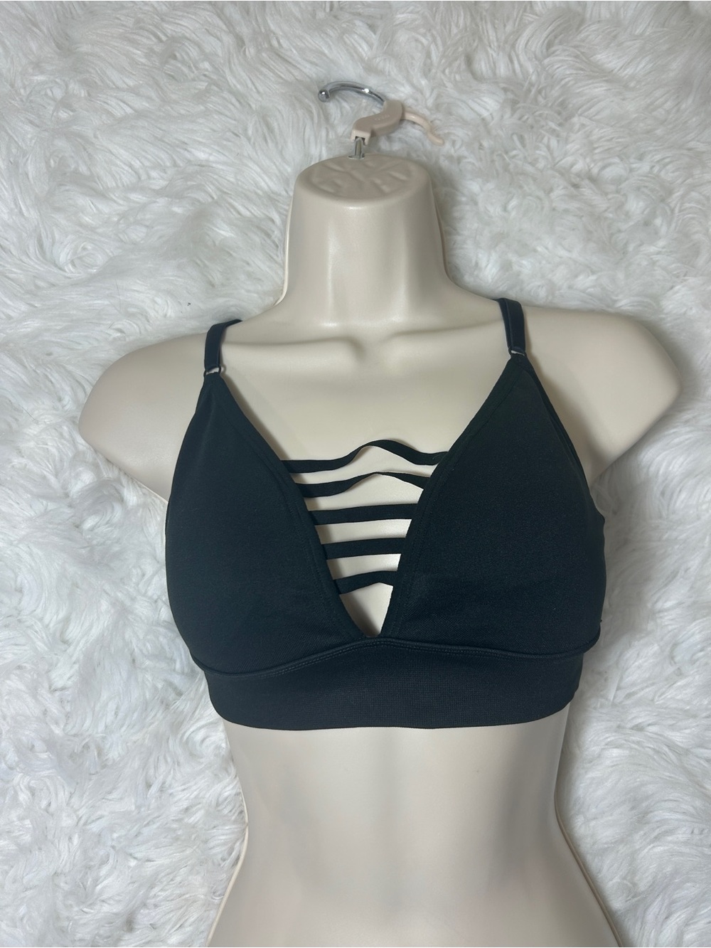 Victoria Sport Victoria's Secret Sports Bra Size Medium black Strappy